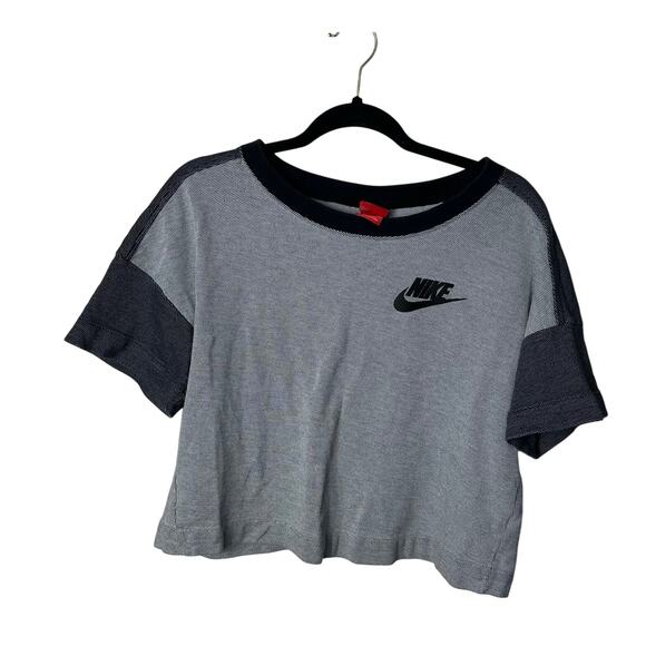 Nike Med Cropped Workout Shirt - Picture 1 of 4
